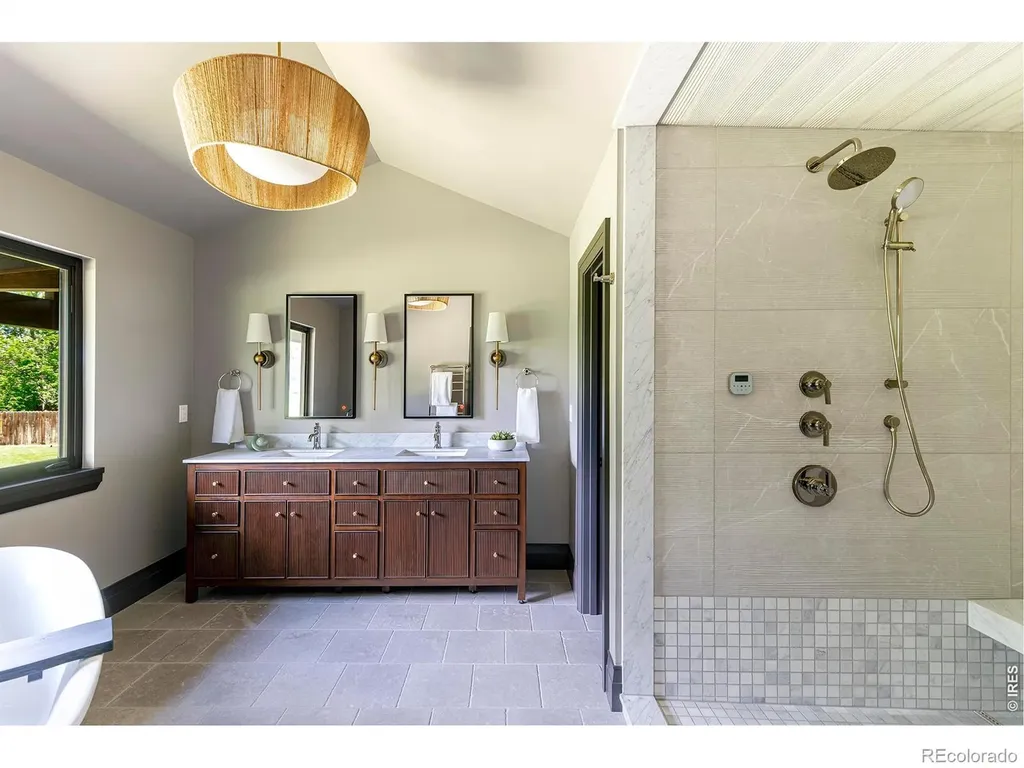 985 Saratoga Court Boulder CO 80303
