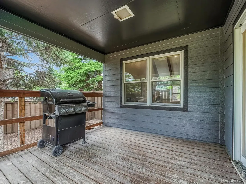 7909 S Poplar Way Centennial CO 80112