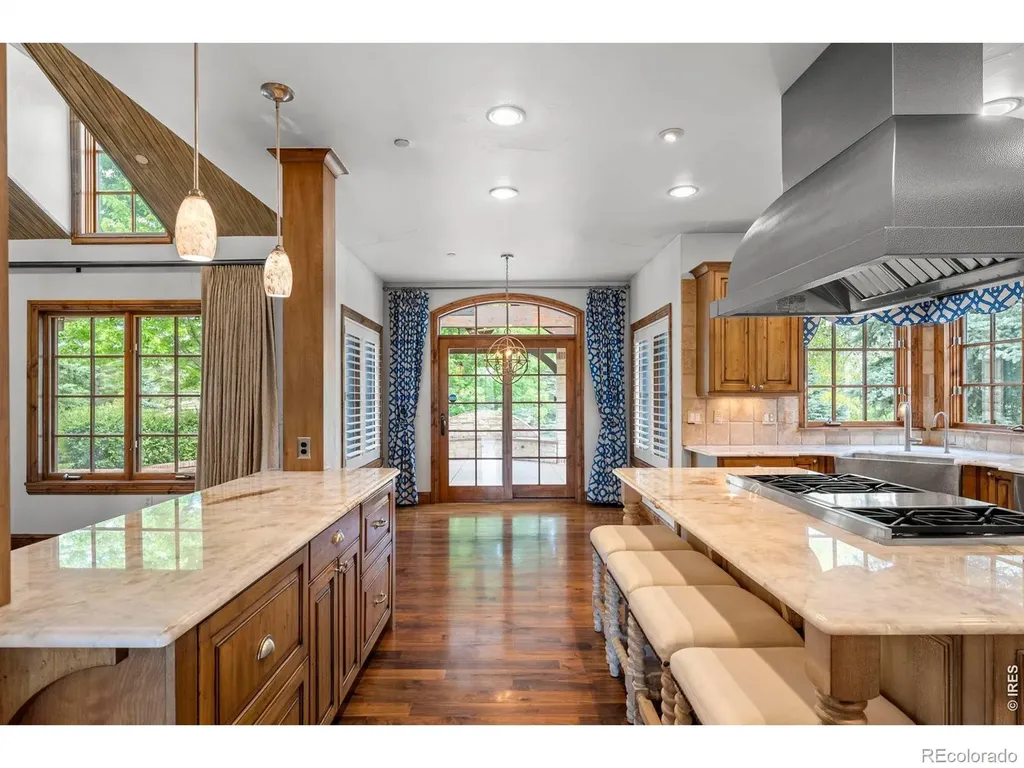 8745 Portico Lane Longmont CO 80503
