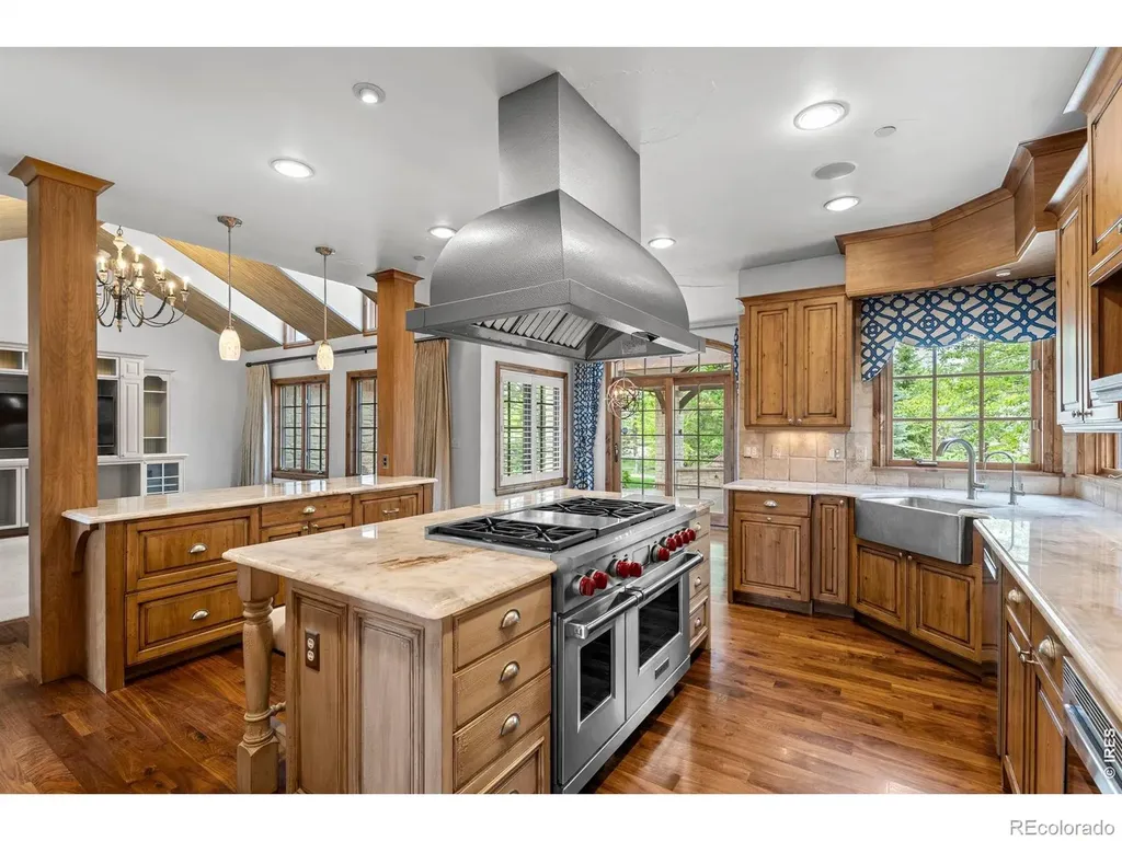 8745 Portico Lane Longmont CO 80503