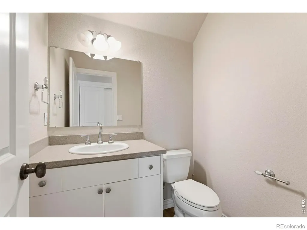 8745 Portico Lane Longmont CO 80503