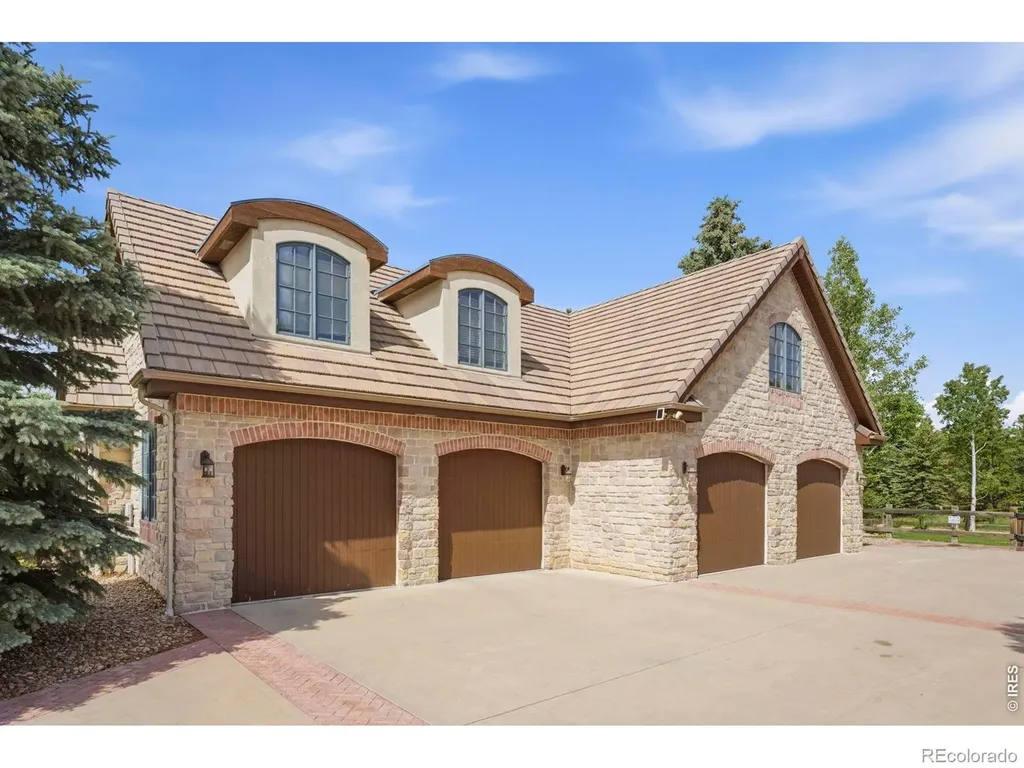 8745 Portico Lane Longmont CO 80503