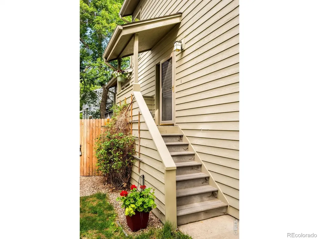 77 Genesee Court Boulder CO 80303