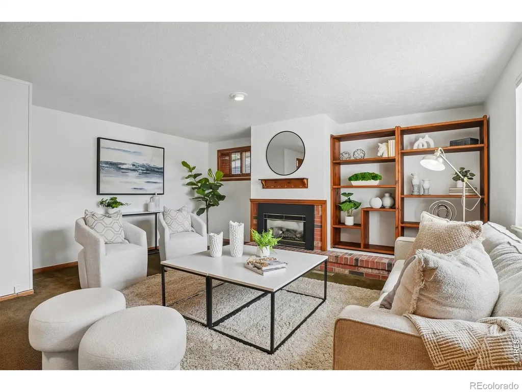 1208 Vivian Street Longmont CO 80501