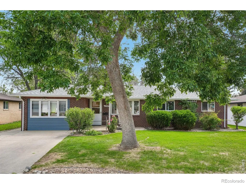 1208 Vivian Street Longmont CO 80501