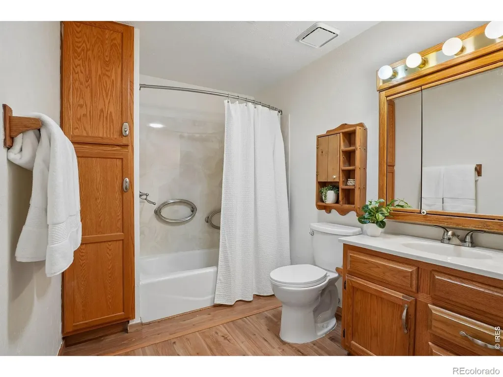 1208 Vivian Street Longmont CO 80501