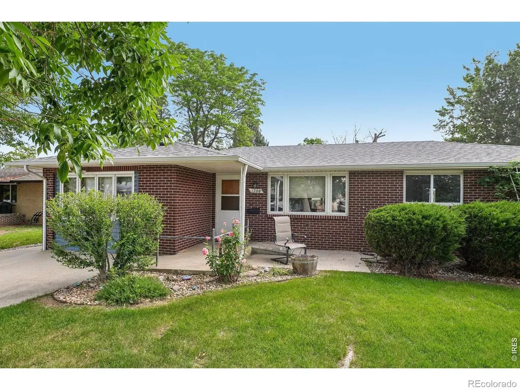 1208 Vivian Street Longmont CO 80501