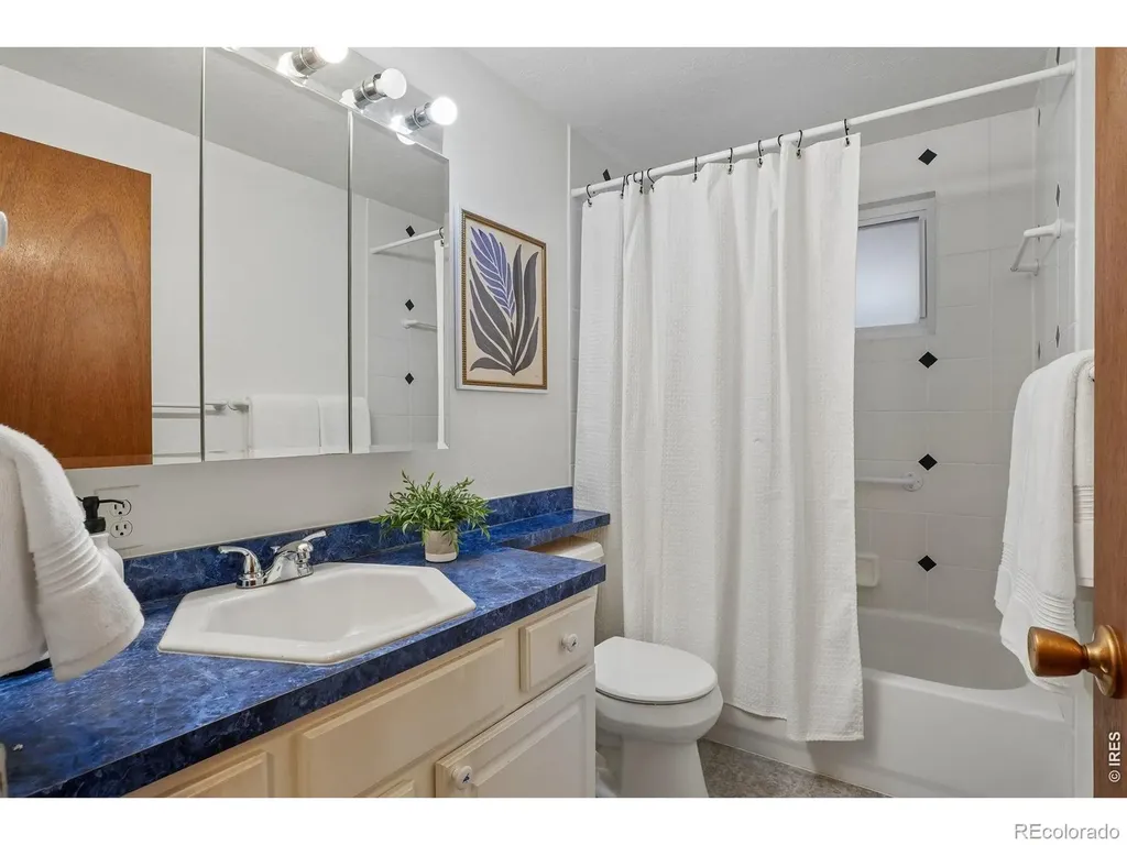 1208 Vivian Street Longmont CO 80501