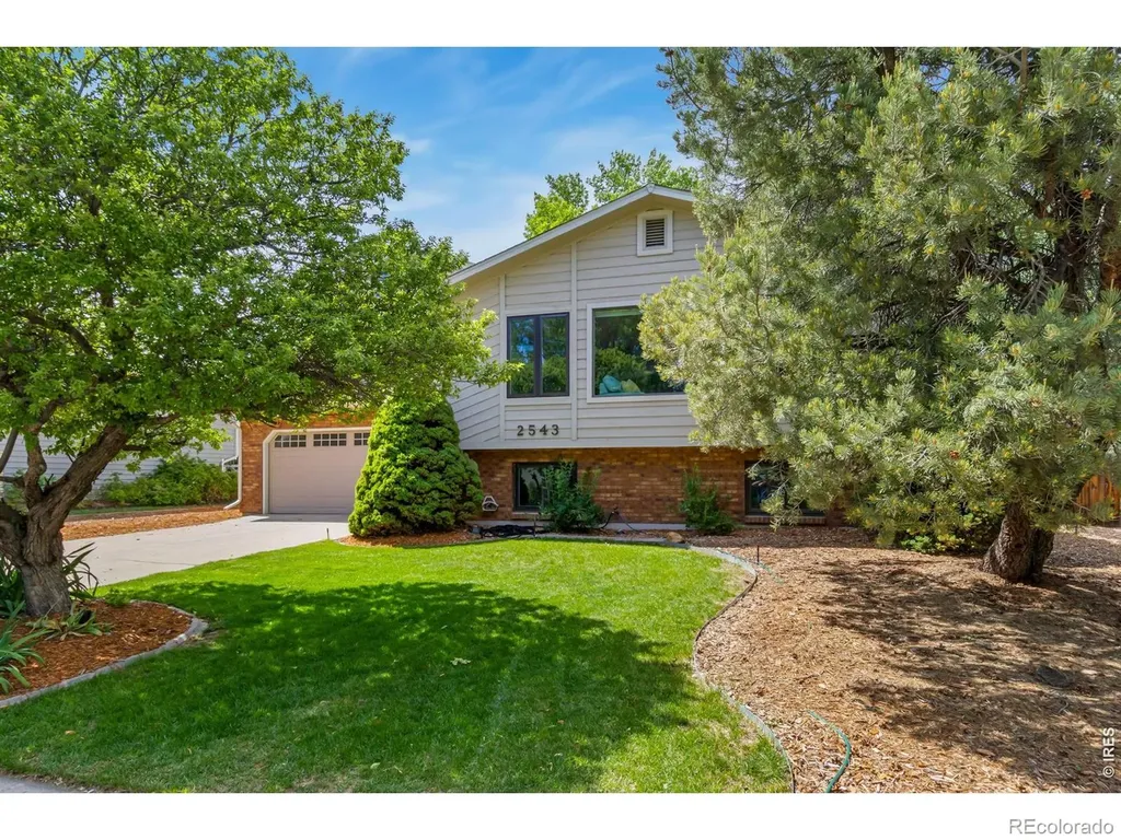 2543 Newport Drive Fort Collins CO 80526