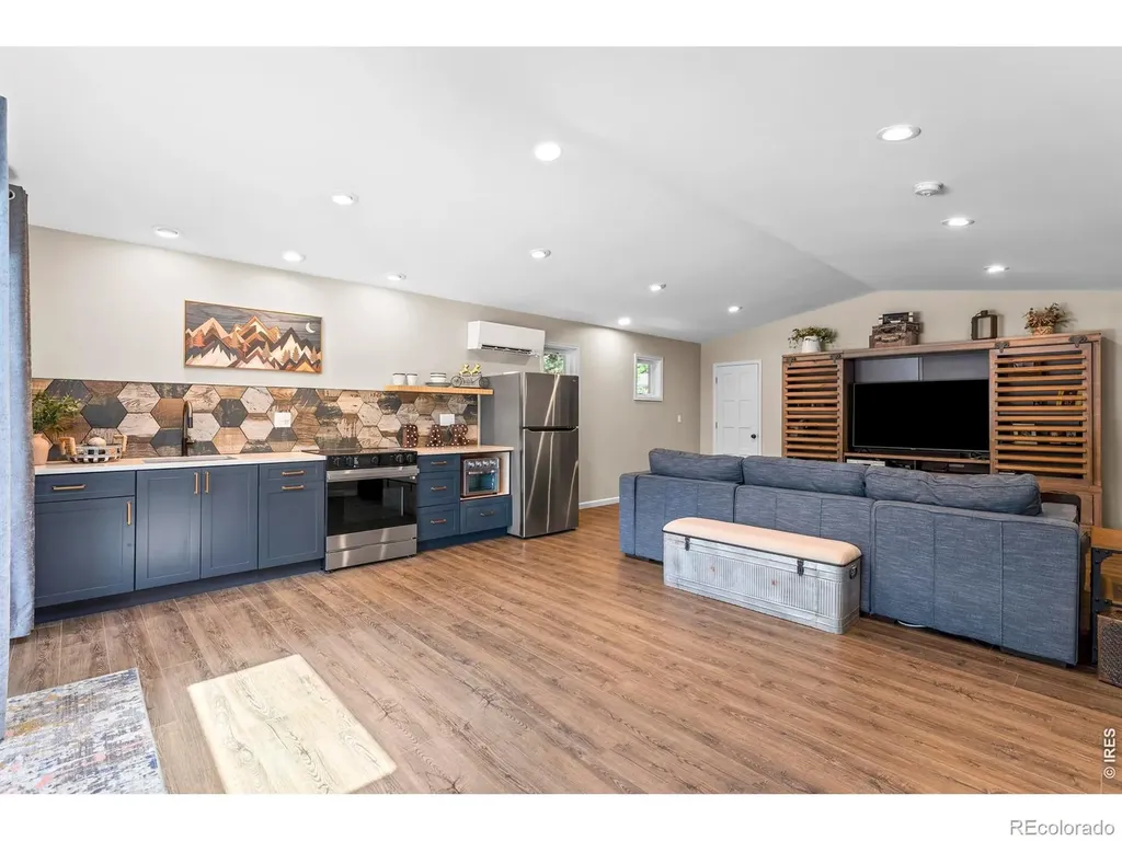 1331 Bellaire Street Broomfield CO 80020