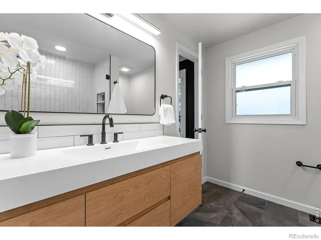 1331 Bellaire Street Broomfield CO 80020
