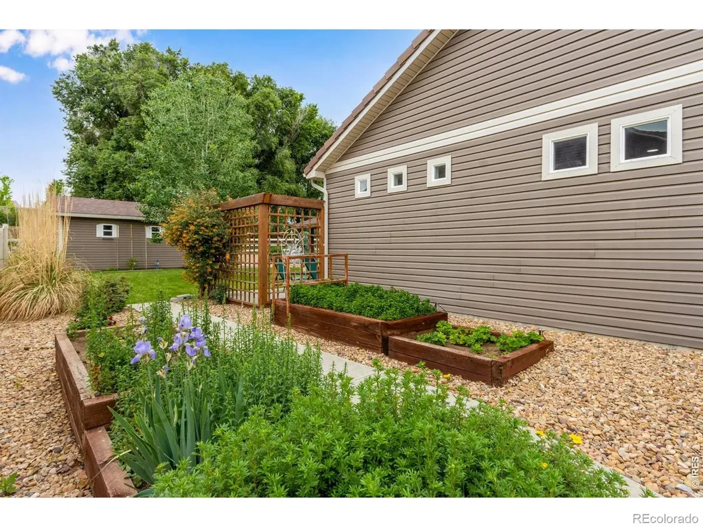 4824 Wildwood Way Johnstown CO 80534