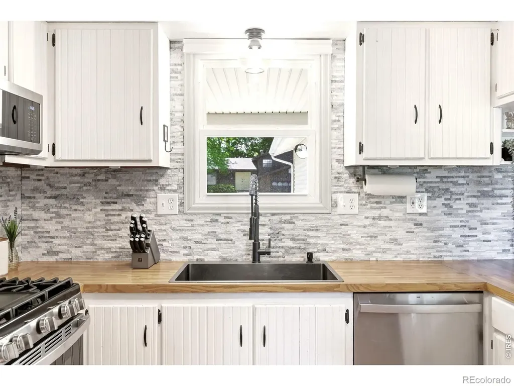 1281 E 21st Court Loveland CO 80538