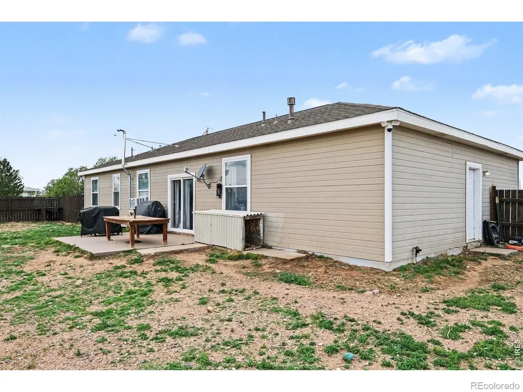 9548 Mcguire Avenue Carr CO 80612