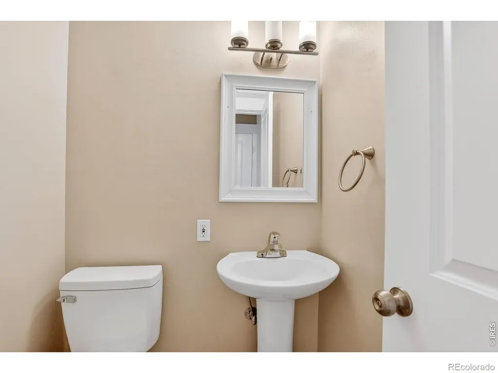 221 Chestnut Street Windsor CO 80550