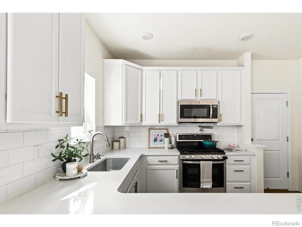 2827 S Fox Street Englewood CO 80110
