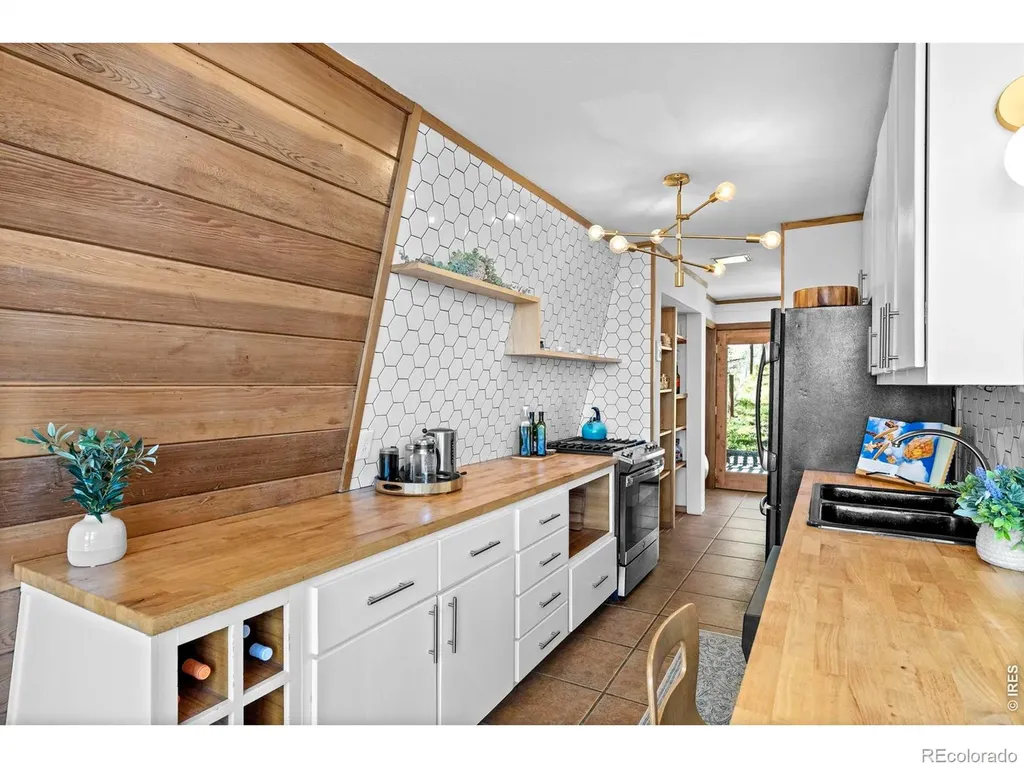 56 Valley View Drive Nederland CO 80466