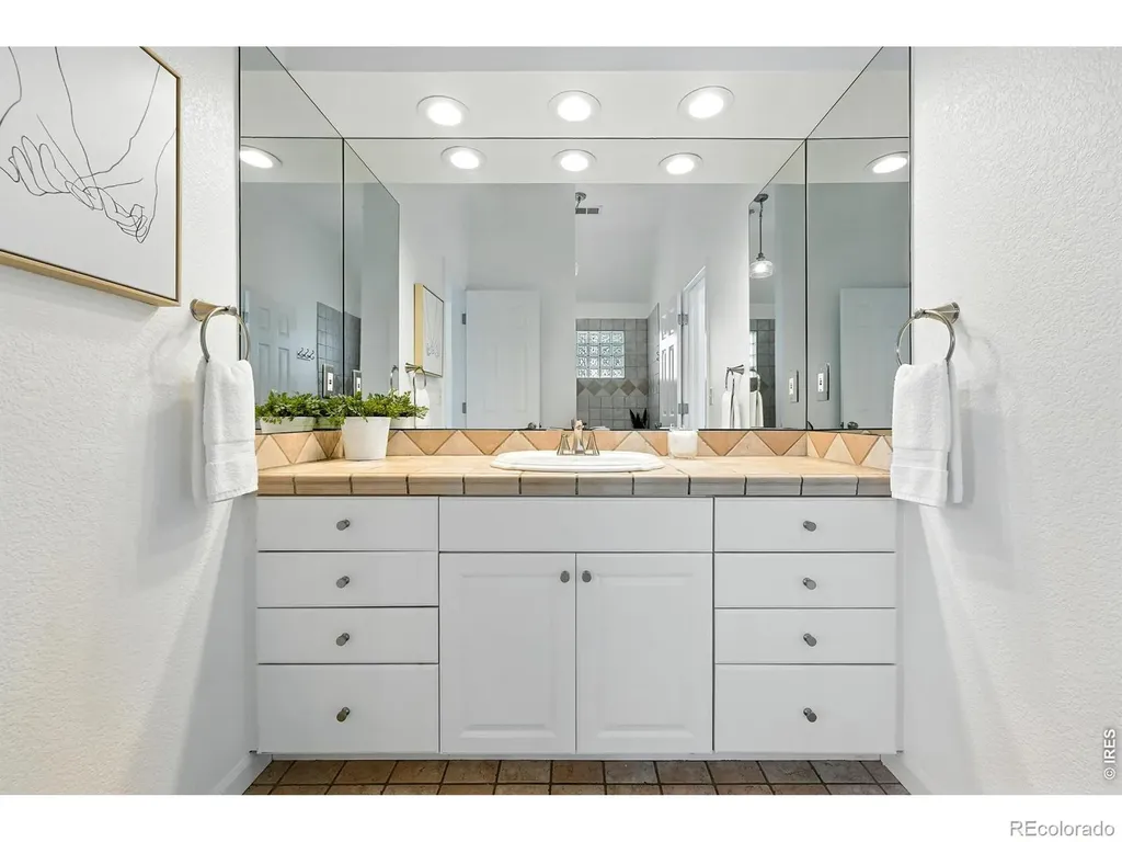 4557 Apple Way Boulder CO 80301