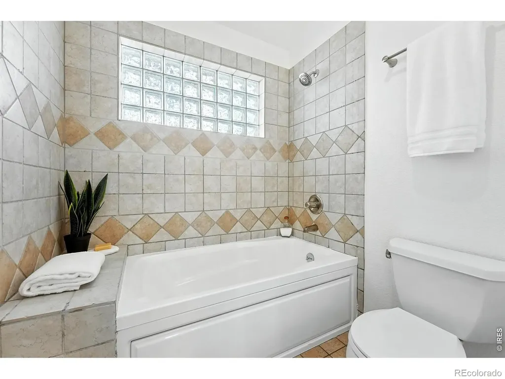 4557 Apple Way Boulder CO 80301