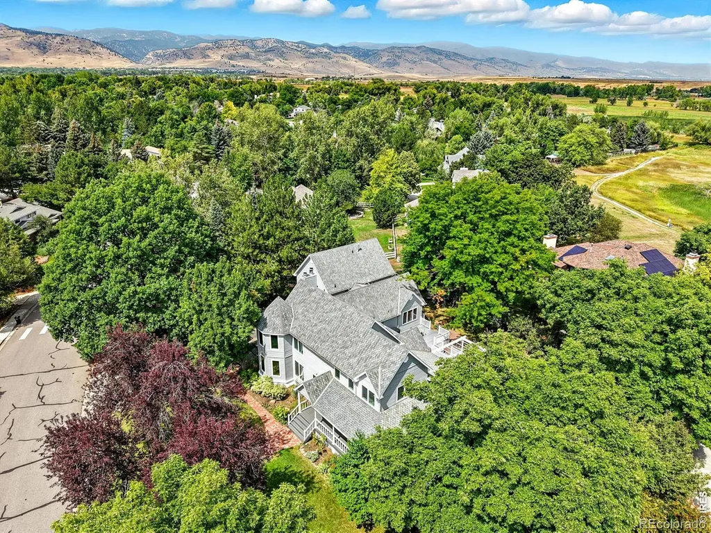 4557 Apple Way Boulder CO 80301