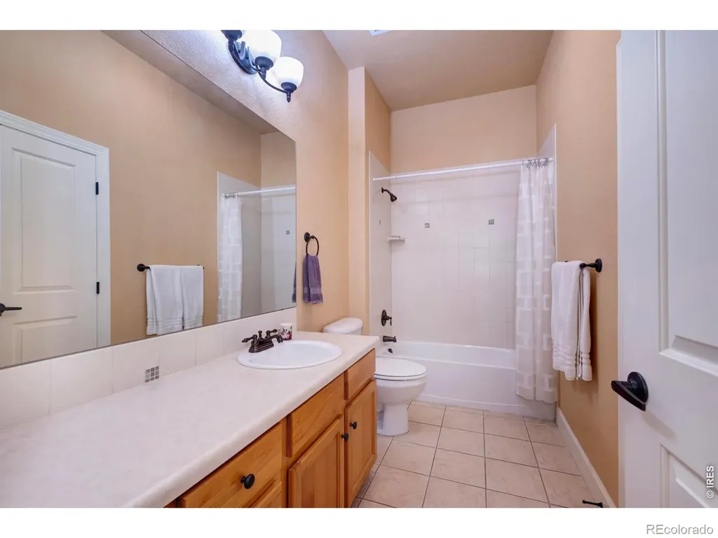 1379 Charles Drive Longmont CO 80503