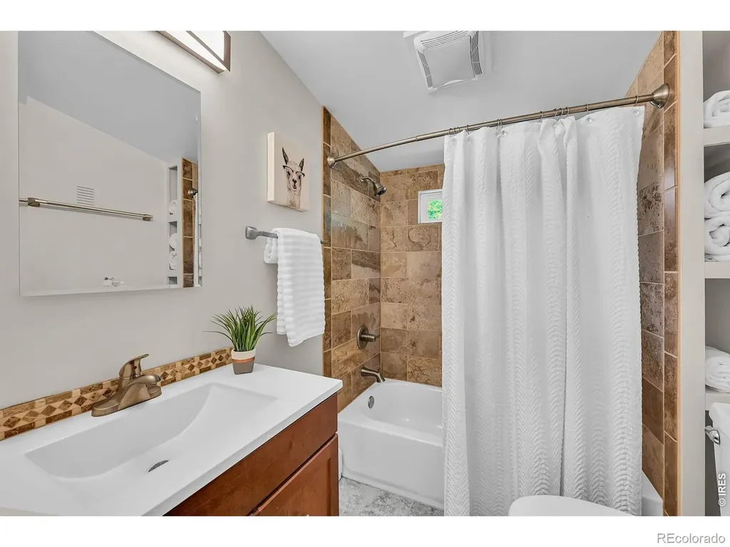 939 Alta Street Longmont CO 80501
