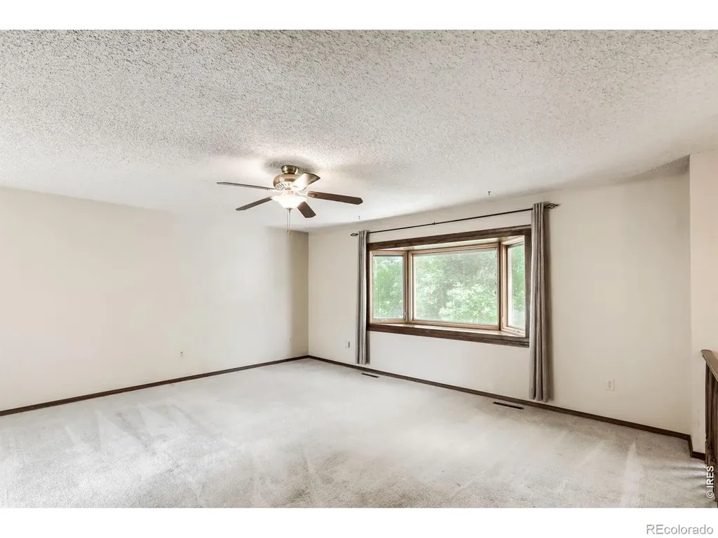 1621 Hoffman Drive Loveland CO 80538
