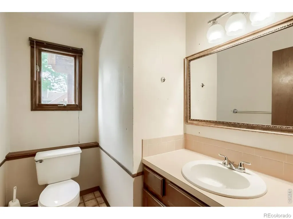 1621 Hoffman Drive Loveland CO 80538