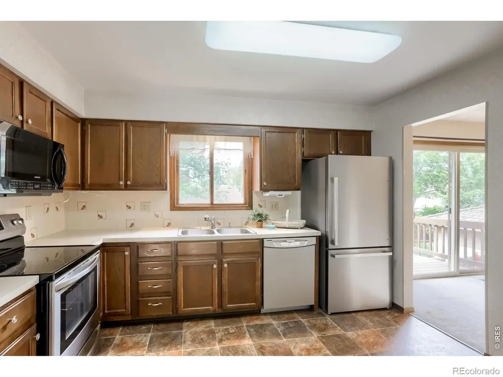 1621 Hoffman Drive Loveland CO 80538