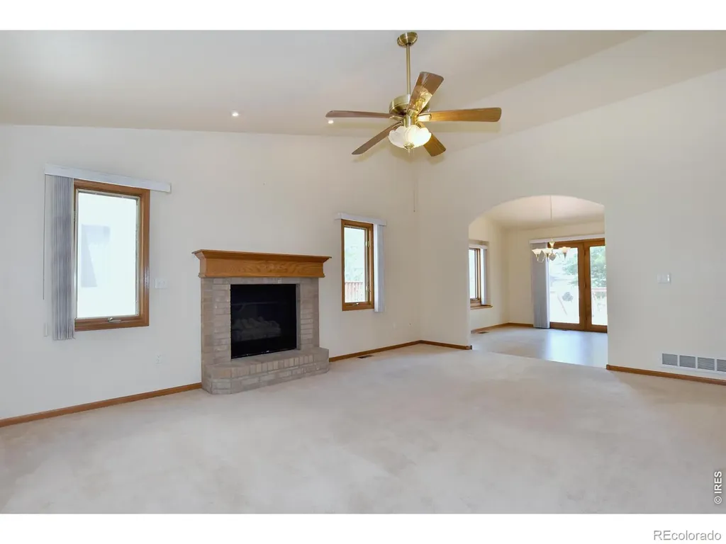 907 N 4th Street Johnstown CO 80534