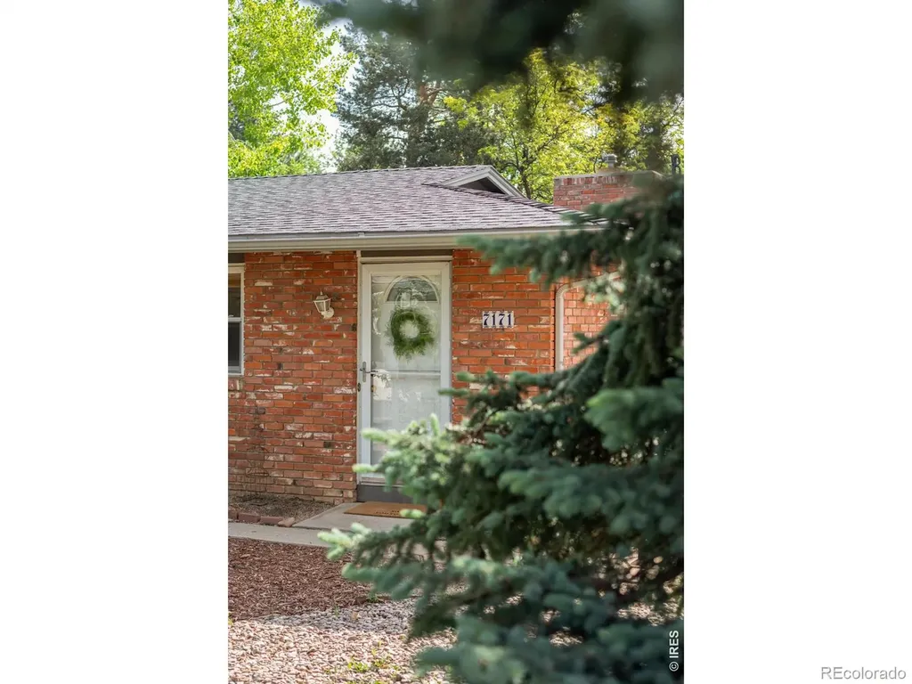 7171 Glacier View Road Longmont CO 80503