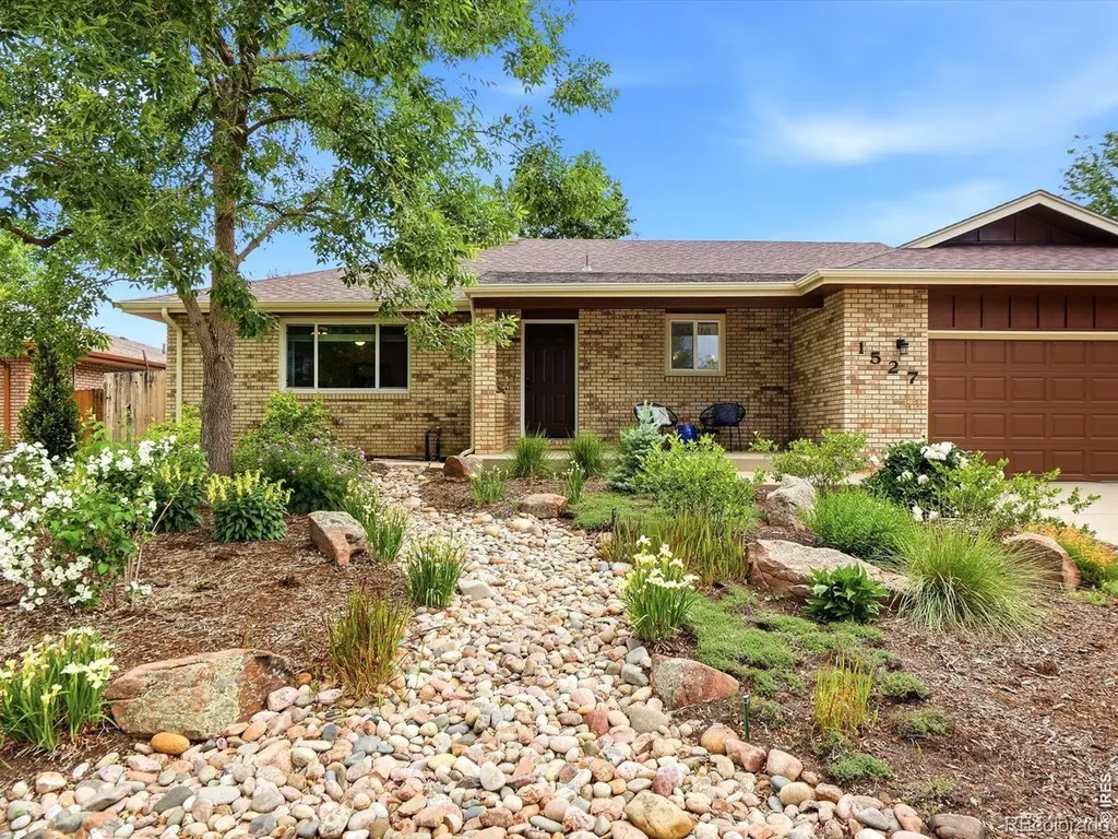 1527 Juniper Street Longmont CO 80501