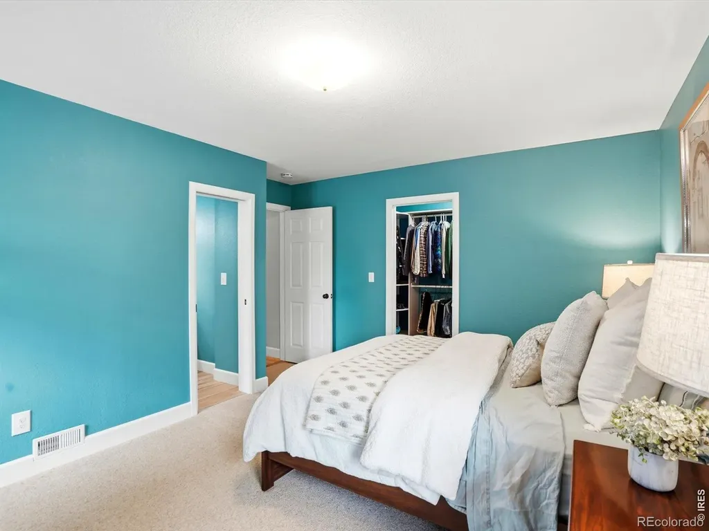 1527 Juniper Street Longmont CO 80501