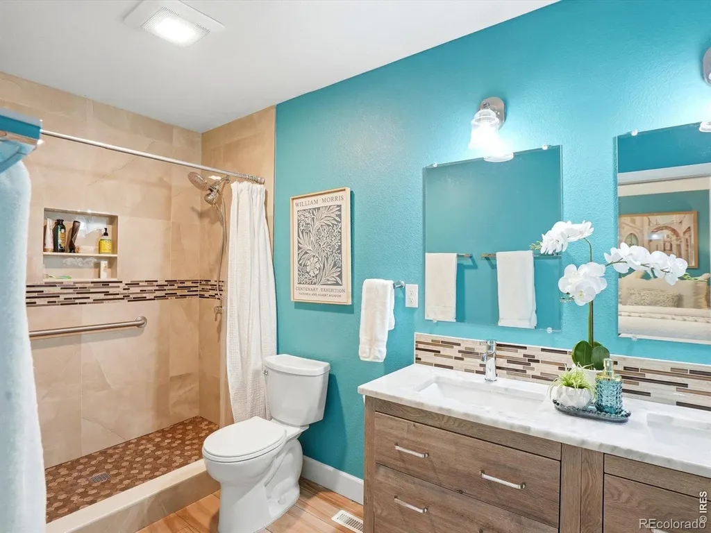 1527 Juniper Street Longmont CO 80501