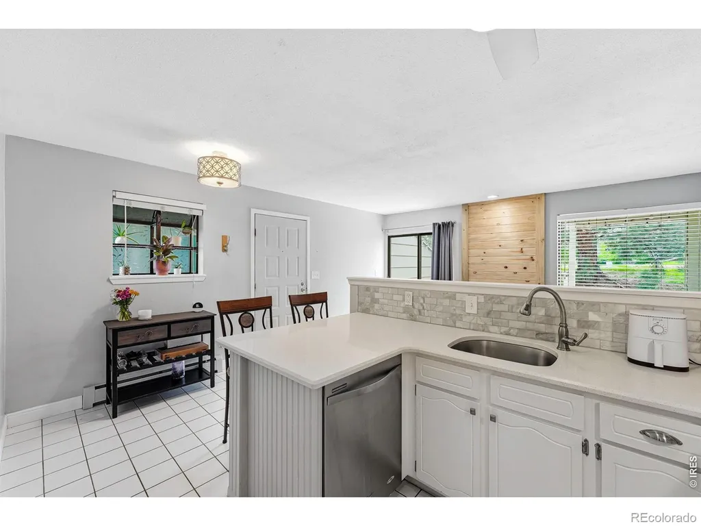 7911 Countryside Drive Niwot CO 80503