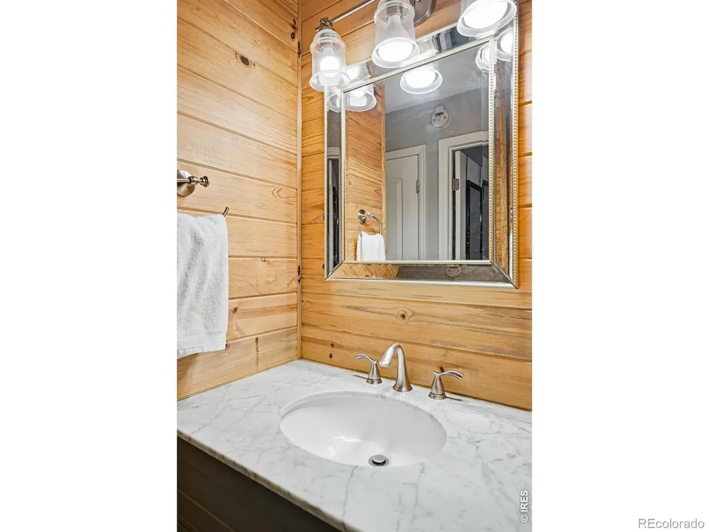 7911 Countryside Drive Niwot CO 80503