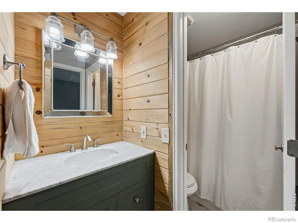7911 Countryside Drive Niwot CO 80503