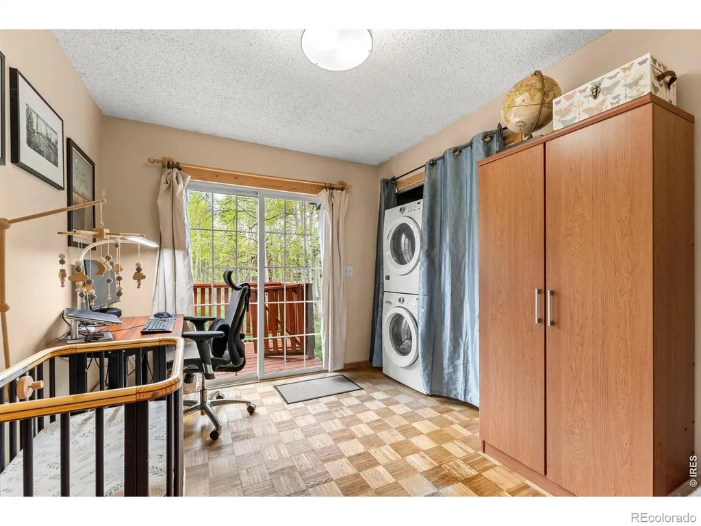 1456 Highpoint Circle Black Hawk CO 80422