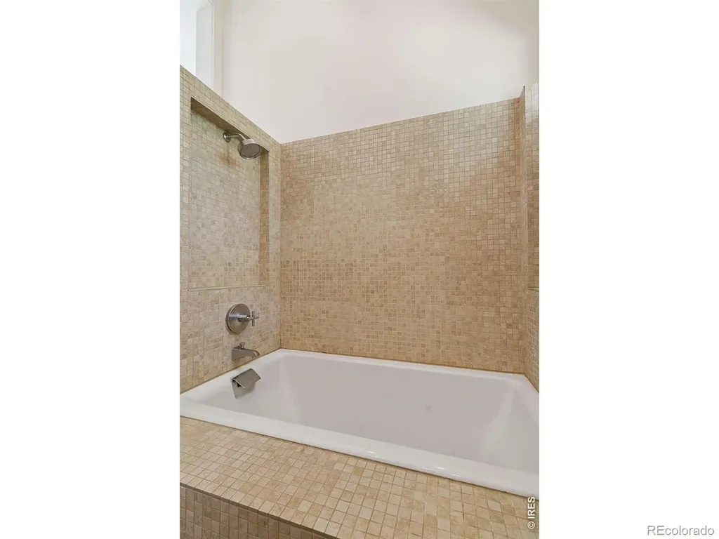 299 Spruce Court Boulder CO 80302
