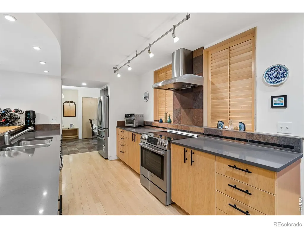 299 Spruce Court Boulder CO 80302