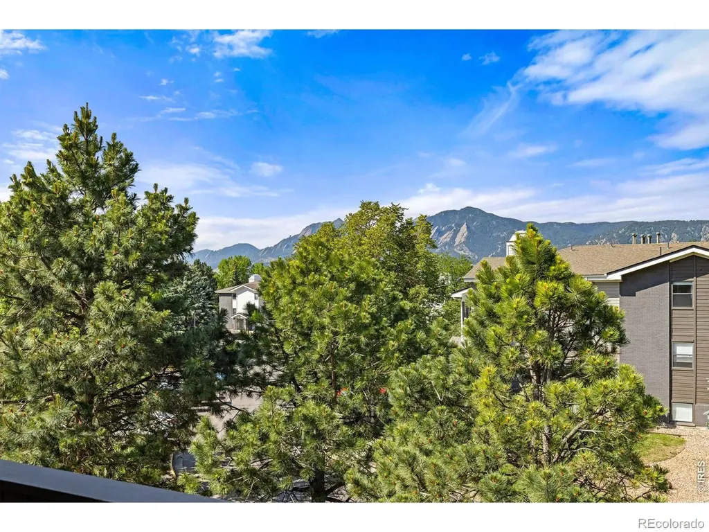 2938 Kalmia Avenue Boulder CO 80301