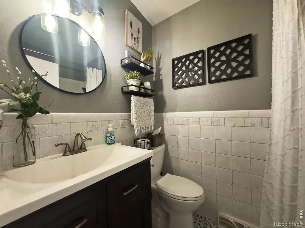 924 E Kelly Drive Loveland CO 80537