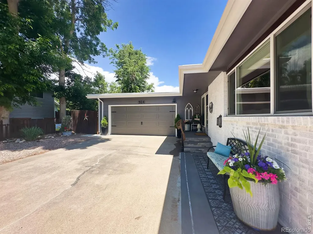 924 E Kelly Drive Loveland CO 80537