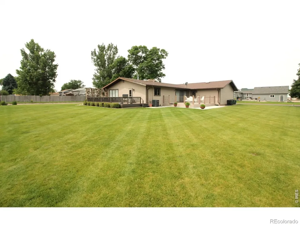 511 W Grant Street Haxtun CO 80731