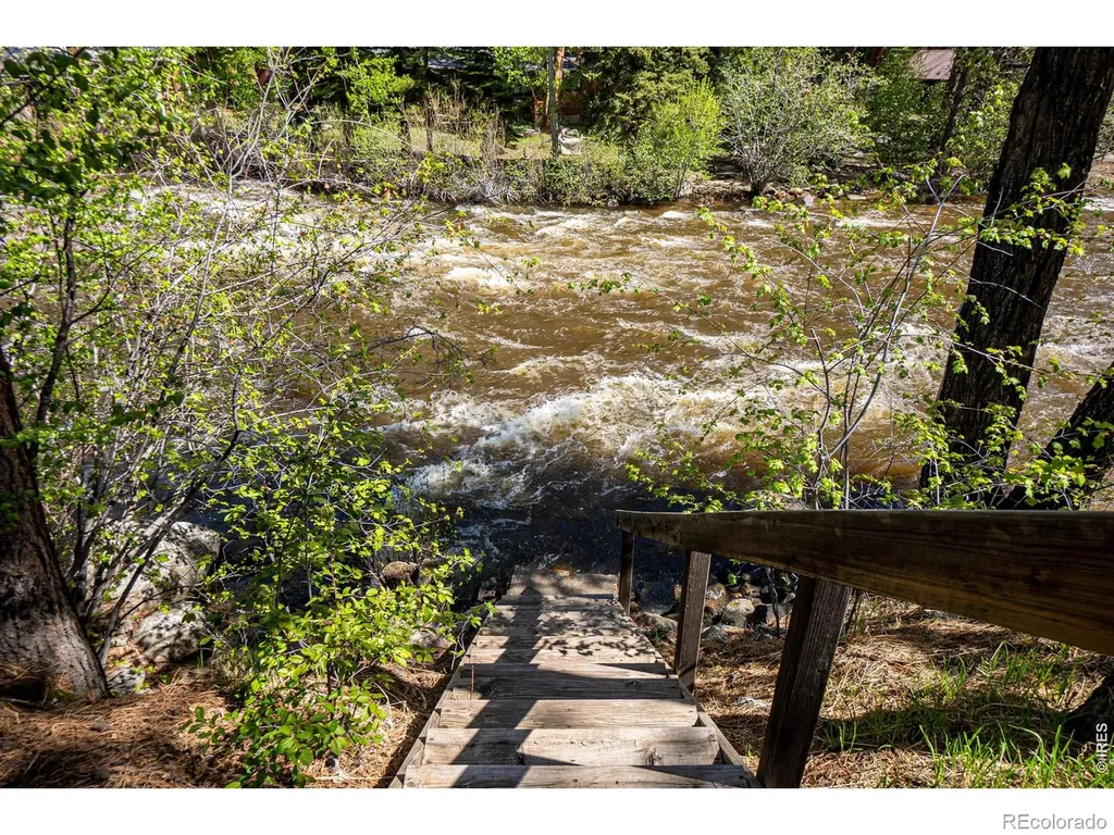 348 Crown Point Drive Bellvue CO 80512