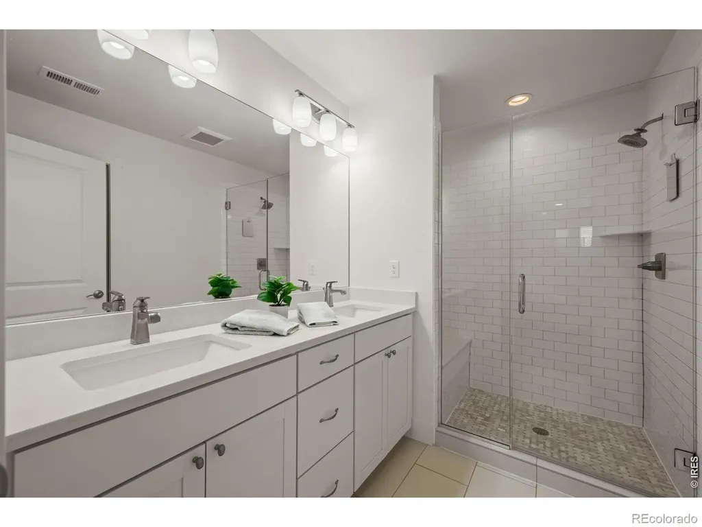 747 Robert Street Longmont CO 80503