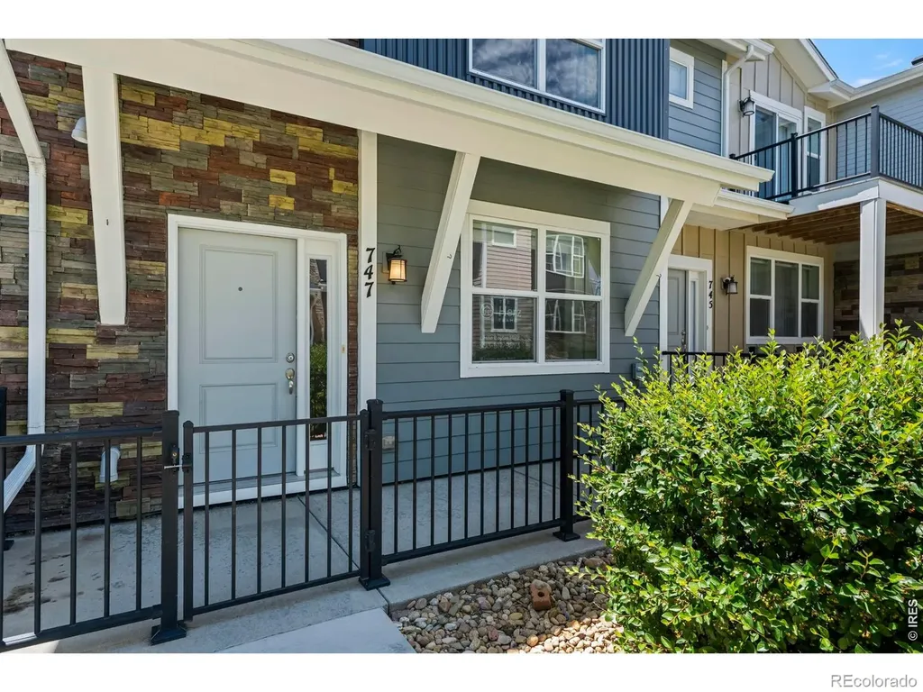 747 Robert Street Longmont CO 80503