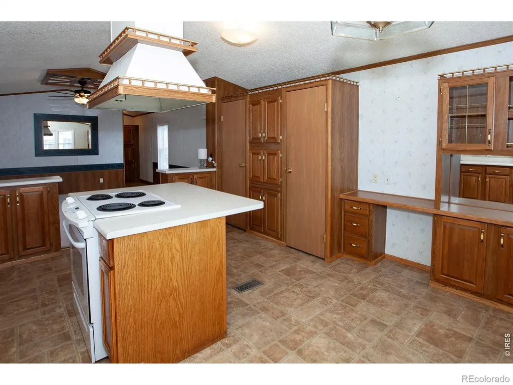 112 N 5th Avenue Sterling CO 80751