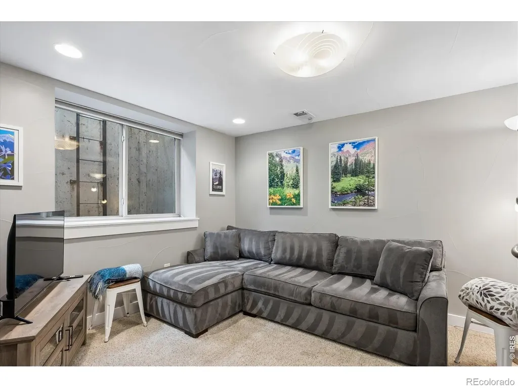 3823 W 39th Avenue Denver CO 80211