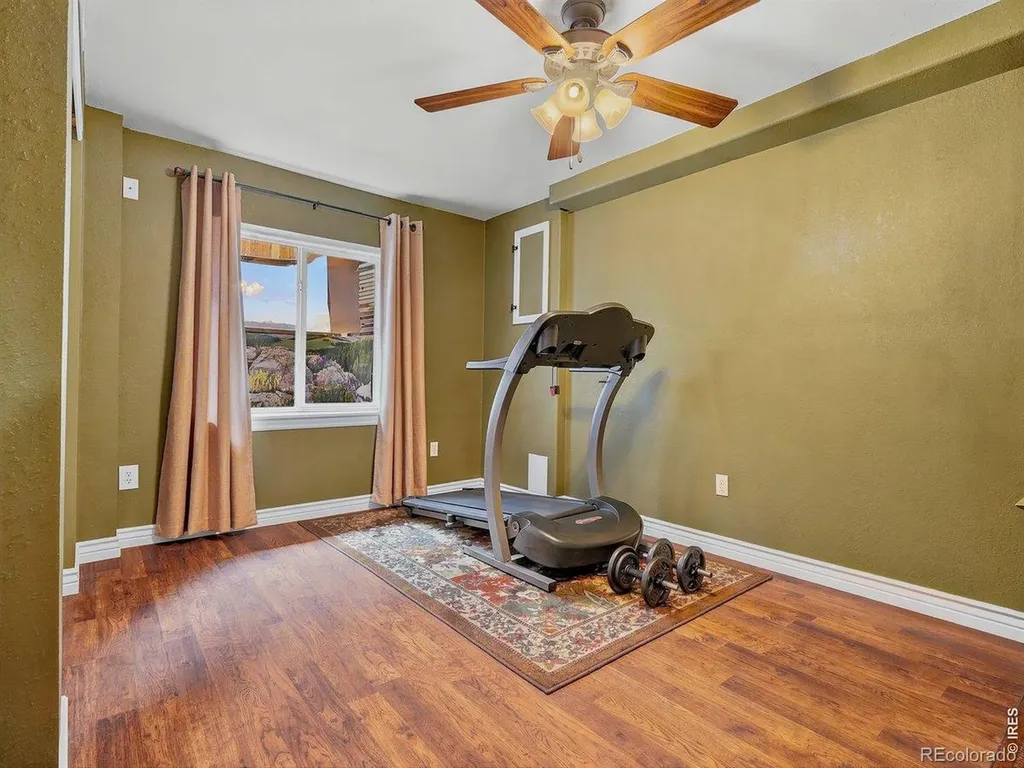 615 Americana Road Longmont CO 80504